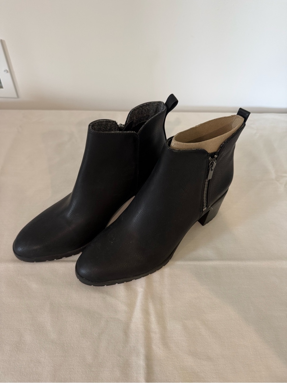Life Stride Black Ankle Booties with Side Zip size 9